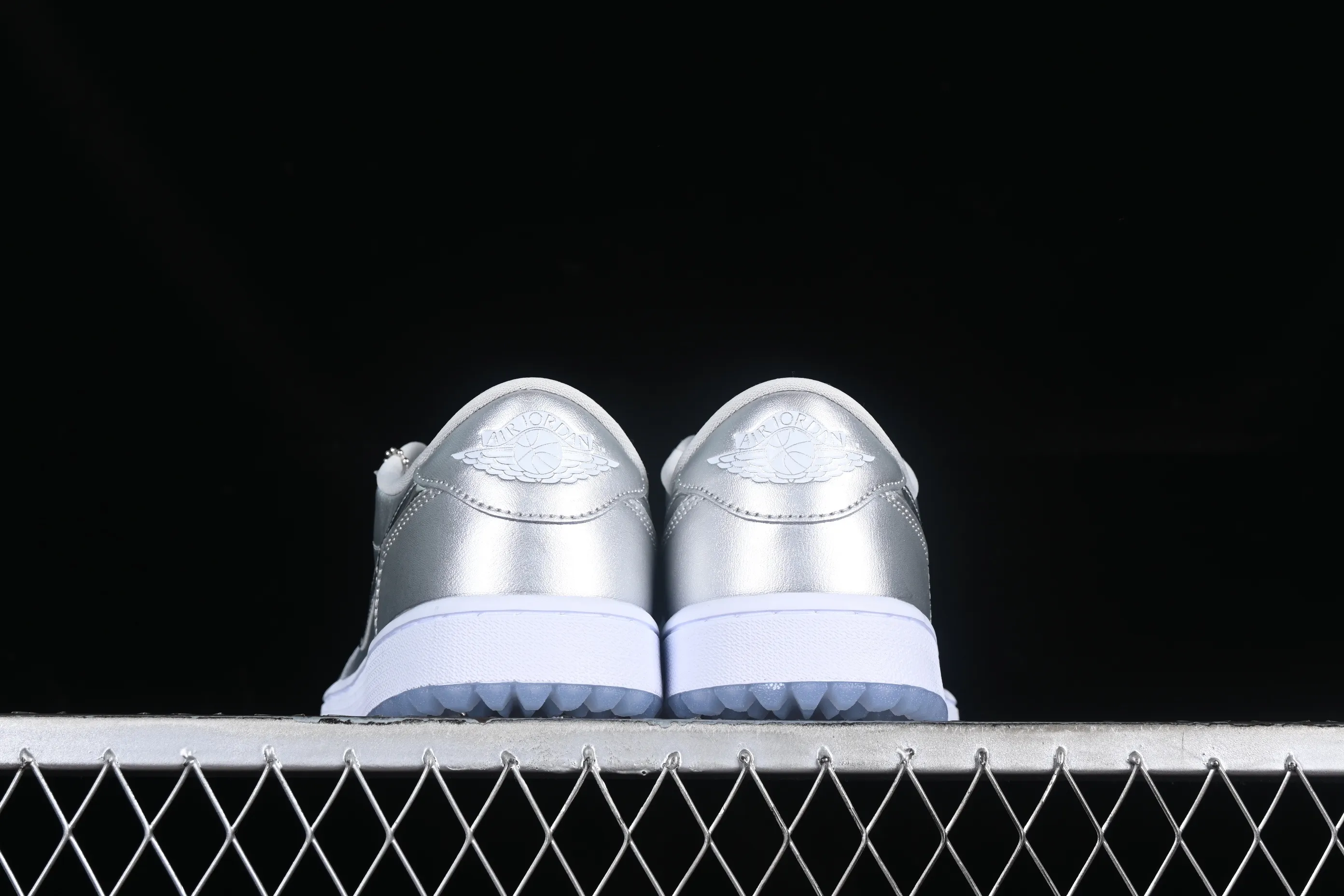 All categories Air Jordan Jordan series basketball shoes Air Jordan 1 Low G version pure original Air Jordan 1 Low Golf AJ1 Joe 1 new golf version liquid silver FD6848-001